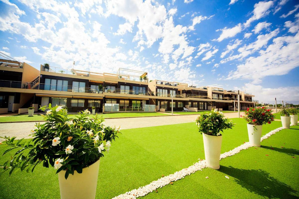 Penthouse 2 Bedrooms In Mil Palmeras Pilar de la Horadada Kültér fotó