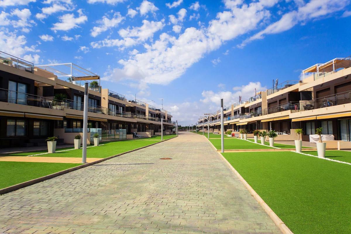 Penthouse 2 Bedrooms In Mil Palmeras Pilar de la Horadada Kültér fotó